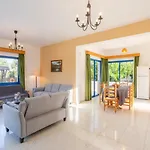 Villa Charoula Exi Large Private Pool Ac Wifi Pafos