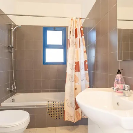 Charoula Exi Large Private Pool Ac Wifi * פאפוס
