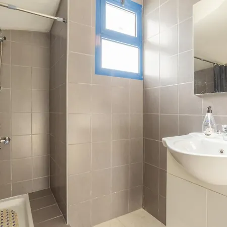 Charoula Exi Large Private Pool Ac Wifi וילה