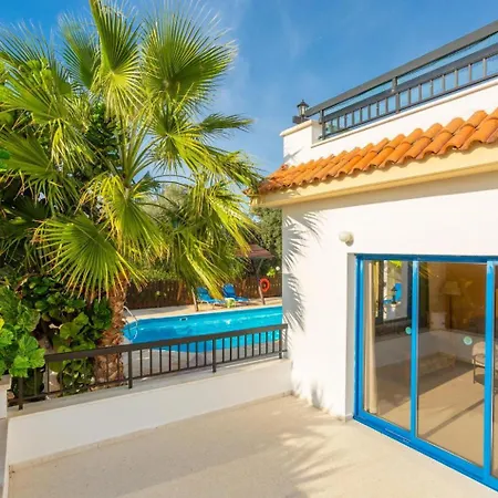 Charoula Exi Large Private Pool Ac Wifi וילה