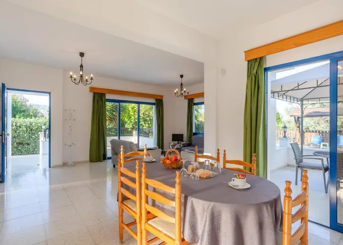 Charoula Exi Large Private Pool Ac Wifi